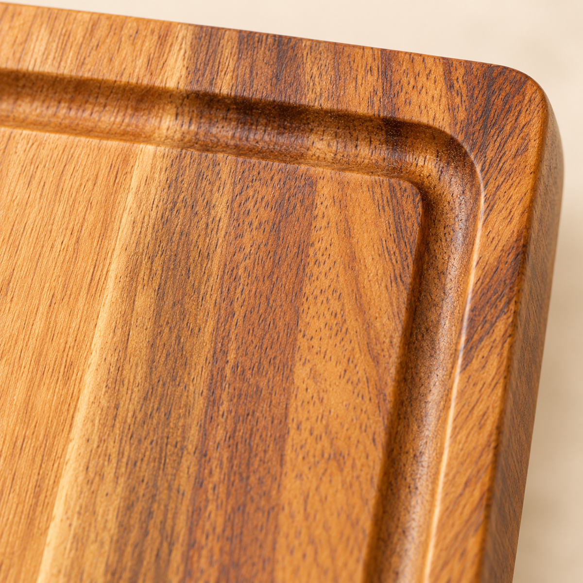 Wooden chopping board, material detail