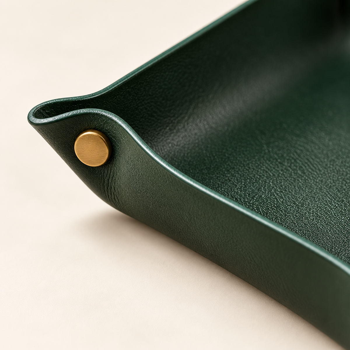 Away Fold-Flat Valet Tray - Dark Green: close-up detail